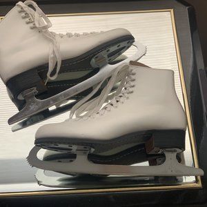 Reidell Women's Figure Skates Model 120 Size 10